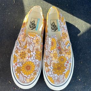 floral comfy cush vans woman’s 9 they retail for 80 dollars.